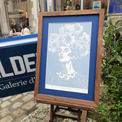 Marion Romain - La Tête haute - bleu clair - encadré