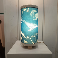 LinoLino - Deux baleines sous la lune 2 - Taille S - allumé